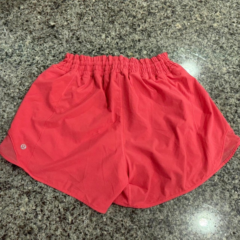 Lululemon hotty hot high rise shorts 4"